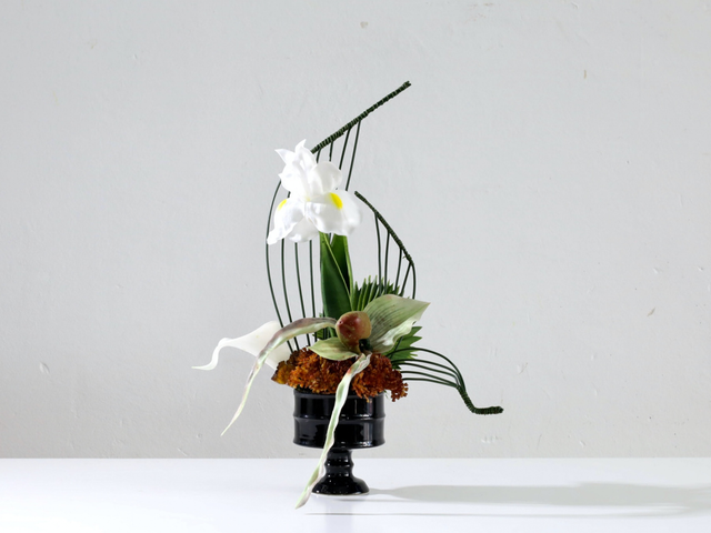 棕橘黄 · 仿真花艺,28 × 12 × 31 cm