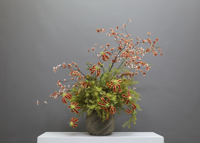大堂花 · 仿真花艺,100 × 80 × 96 cm