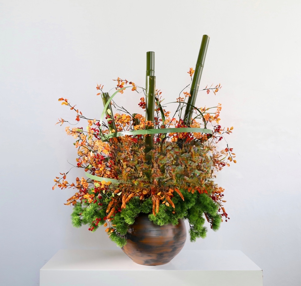 大堂花 · 仿真花艺,86 × 72 × 115 cm