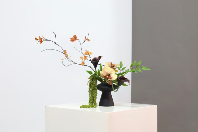 棕橘黄 · 仿真花艺,50 × 27 × 40 cm