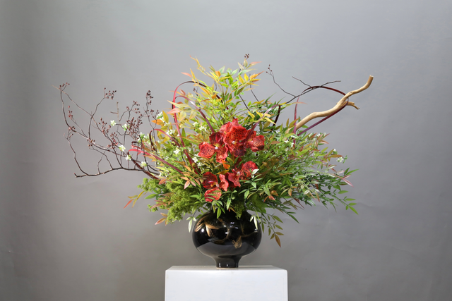 红色 · 仿真花艺,115 × 60 × 85 cm