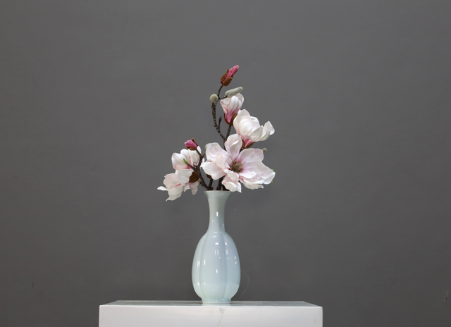 粉紫色 · 仿真花艺，22 × 19 × 46 cm