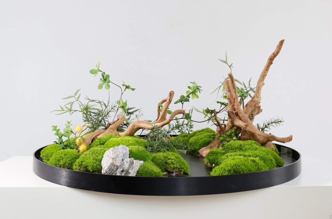 餐桌花 · 仿真花艺,80 × 80 × 30 cm