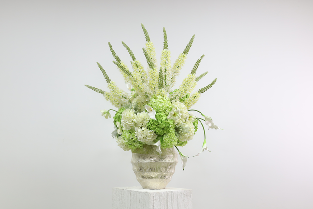 大堂花 · 仿真花艺，100 × 73 × 120 cm