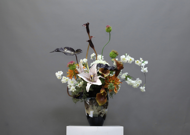 棕橘黄 · 仿真花艺,76 × 46 × 73 cm