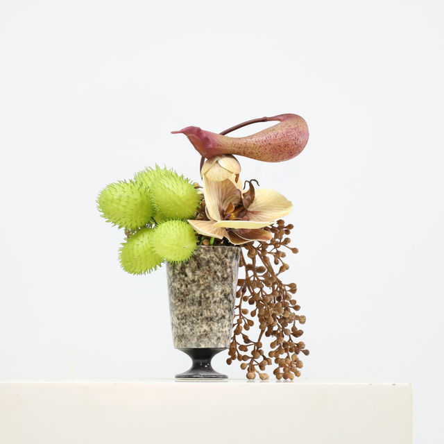 棕橘黄 · 仿真花艺,20 × 17 × 28 cm