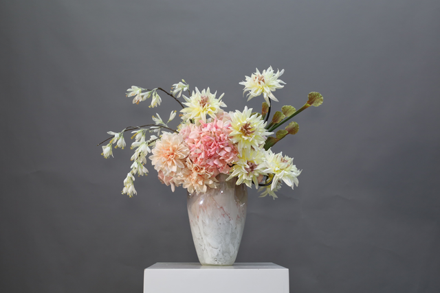 粉紫色 · 仿真花艺,68 × 42 × 64 cm