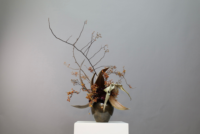 棕橘黄 · 仿真花艺,63 × 66 × 80 cm