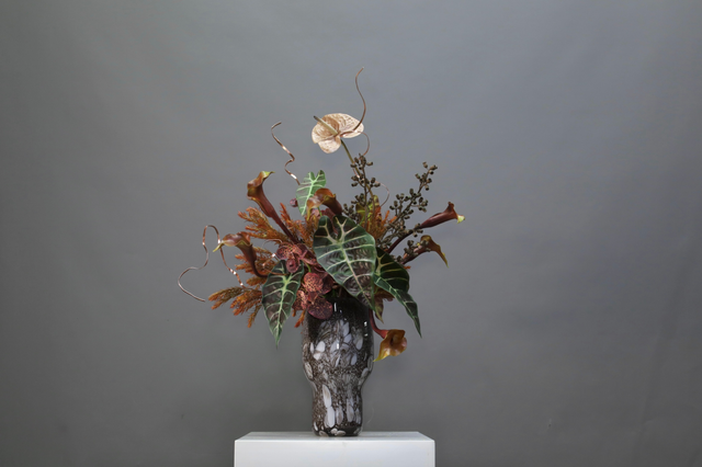棕橘黄 · 仿真花艺,60 × 57 × 75 cm