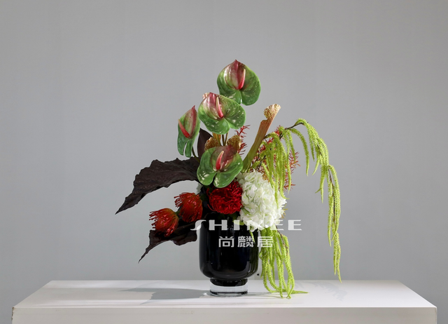 绿色 · 仿真花艺，54 × 40 × 60 cm
