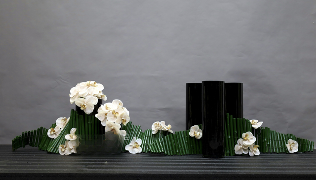 绿色 · 仿真花艺，170 × 35 × 40 cm