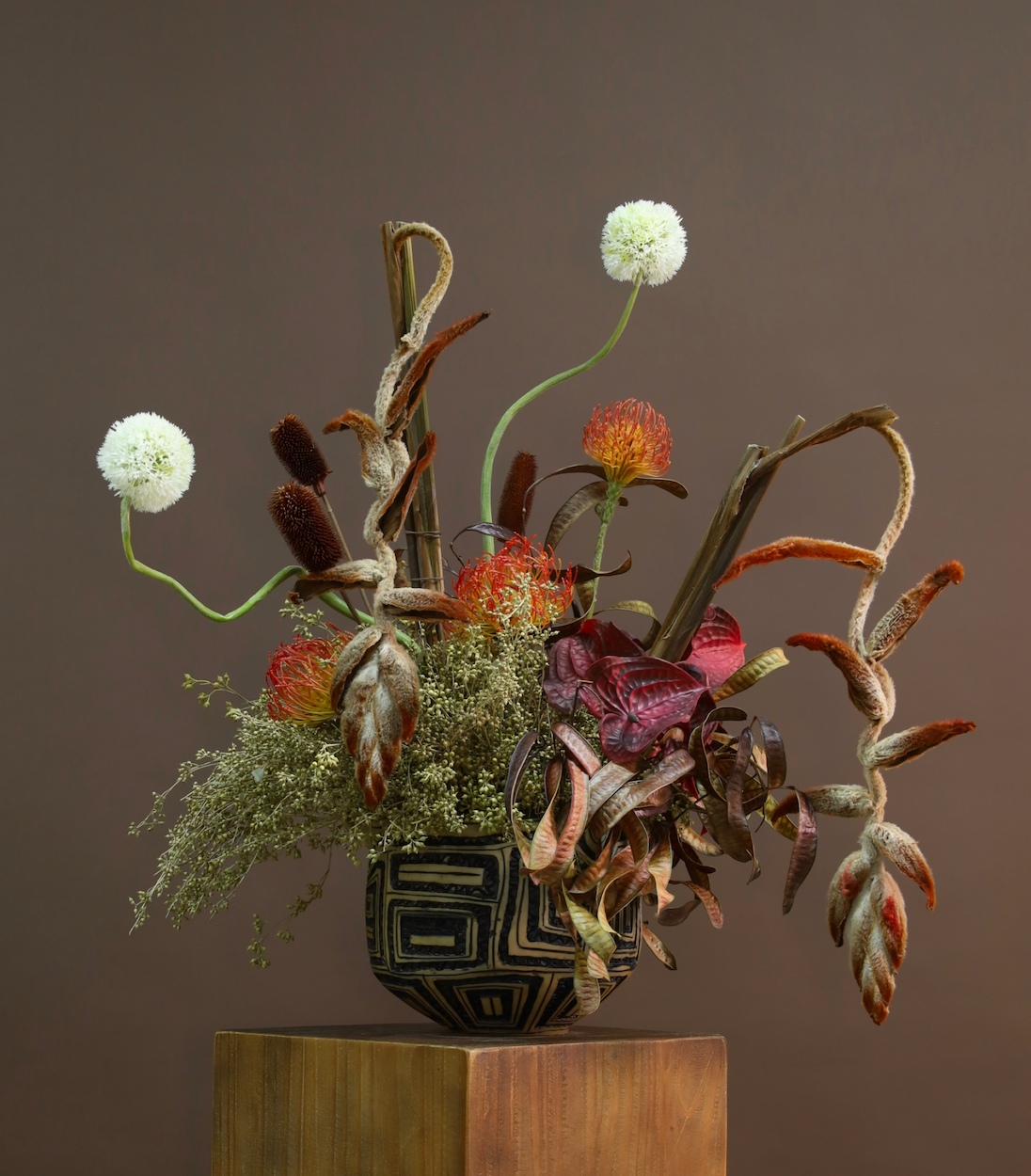 棕橘香槟黄色 · 仿真花艺，78 × 65 × 81 cm