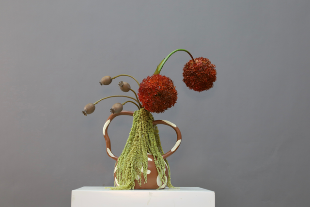 棕橘黄 · 仿真花艺,48 × 23 × 47 cm