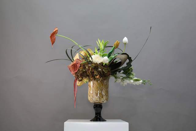 棕橘黄 · 仿真花艺,76 × 43 × 68 cm