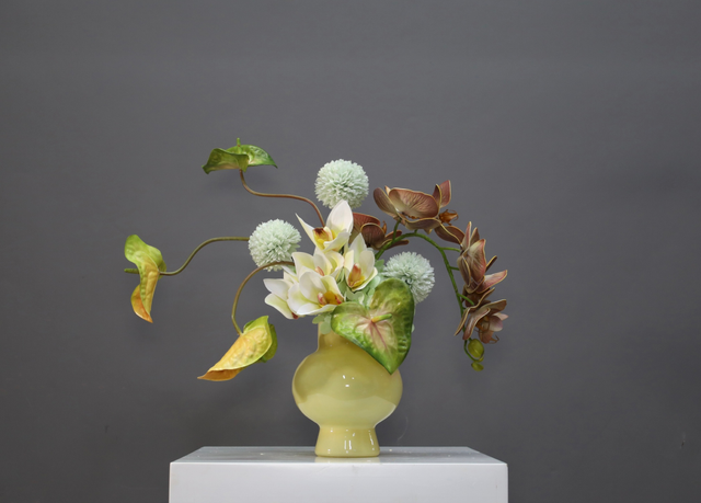 棕橘黄 · 仿真花艺,50 × 25 × 45 cm