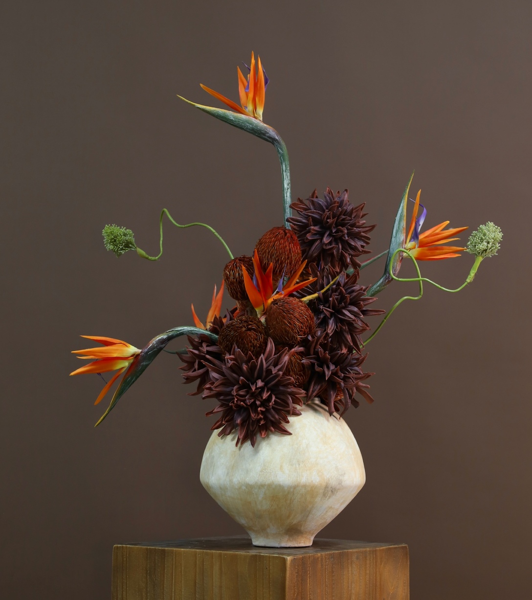 棕橘香槟黄色 · 仿真花艺，65 × 38 × 78 cm